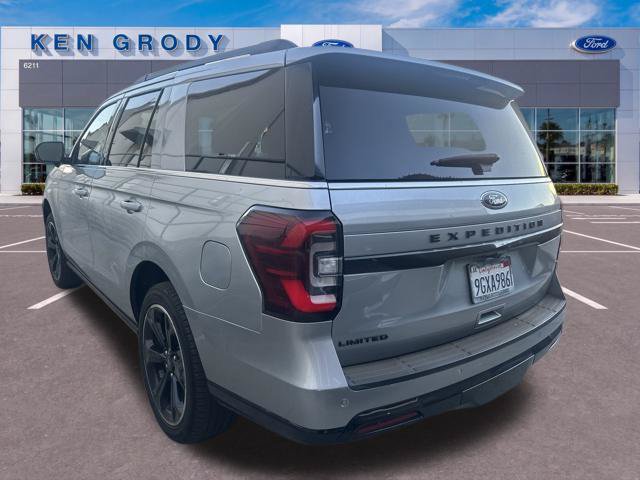 Used 2023 Ford Expedition Limited AWD/4WD image 6