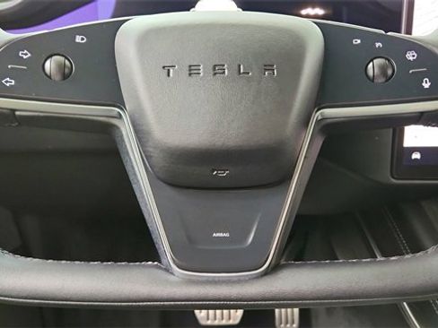 Used 2022 Tesla Model X image 40