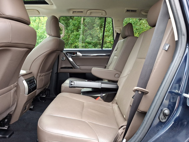 Certified 2023 Lexus GX 460 Luxury w/ Sport Design Package AWD/4WD image 10