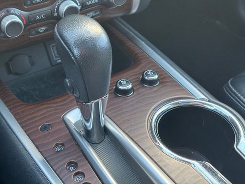 Used 2018 Nissan Pathfinder Platinum image 25