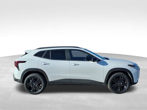 New 2026 Chevrolet Trax ACTIV image 2