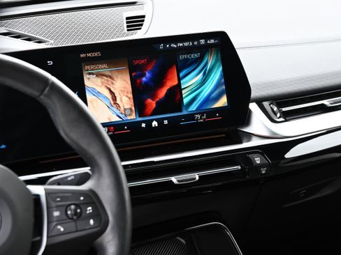 Certified 2025 BMW X2 xDrive28i image 21