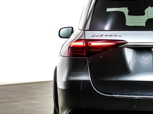 Certified 2025 Mercedes-Benz GLE 450e 4MATIC w/ Winter Package image 16