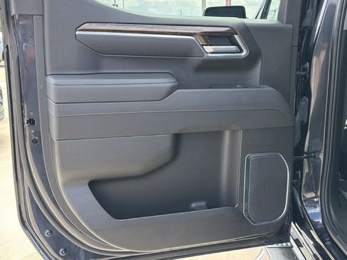 Used 2025 GMC Sierra 1500 Elevation w/ Elevation Premium Package AWD/4WD image 25