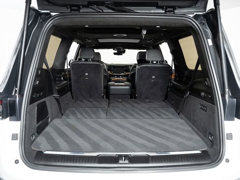 Used 2022 Jeep Grand Wagoneer Series III w/ Rear Seat Video Group 1 image 19