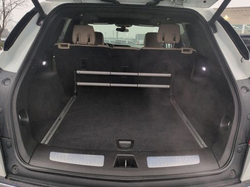 Used 2017 Cadillac XT5 Luxury image 36