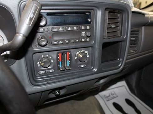 Used 2006 Chevrolet Silverado 2500 LT w/ Onstar Plus Package image 16