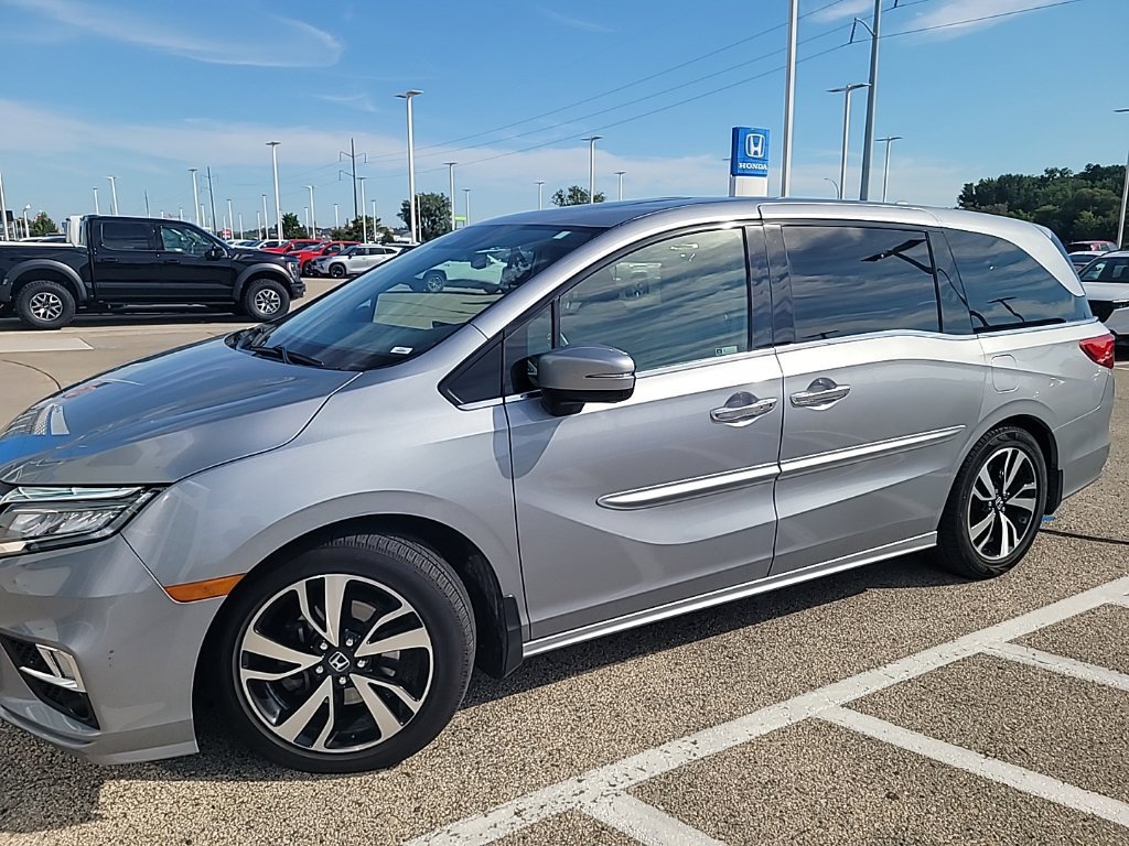 Used 2018 Honda Odyssey Elite image 1