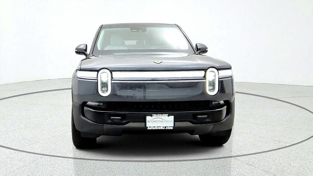 Used 2025 Rivian R1S Adventure Dual AWD/4WD image 2