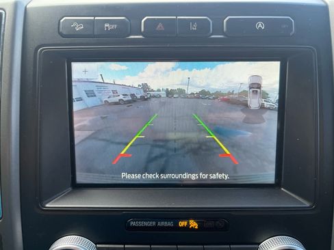 Used 2021 Ford Expedition Max XLT image 32