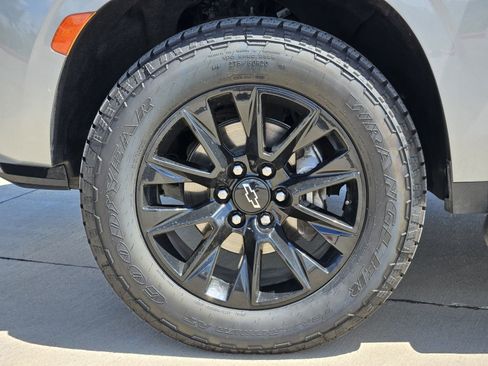Certified 2023 Chevrolet Tahoe Z71 w/ Luxury Package image 14