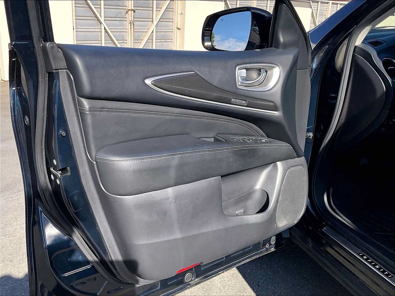 Used 2016 INFINITI QX60 FWD w/ Premium Plus Package image 26