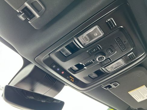 Used 2023 Chevrolet Tahoe High Country image 31