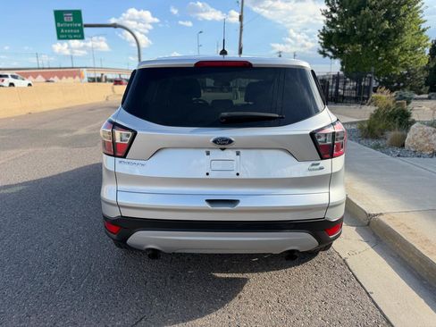 Used 2017 Ford Escape SE AWD/4WD image 4
