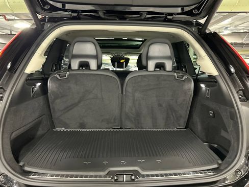 Used 2026 Volvo XC90 B6 Plus w/ Protection Package Premier AWD/4WD image 28