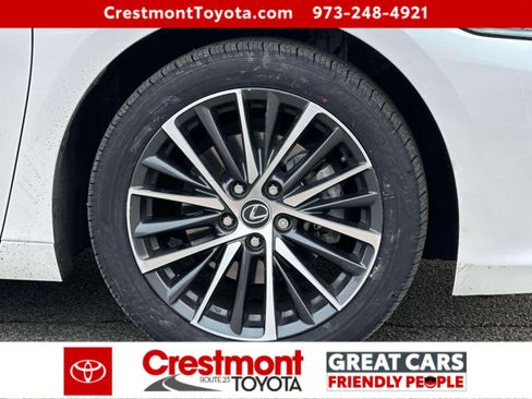 Used 2022 Lexus ES 300h w/ Premium Package image 6