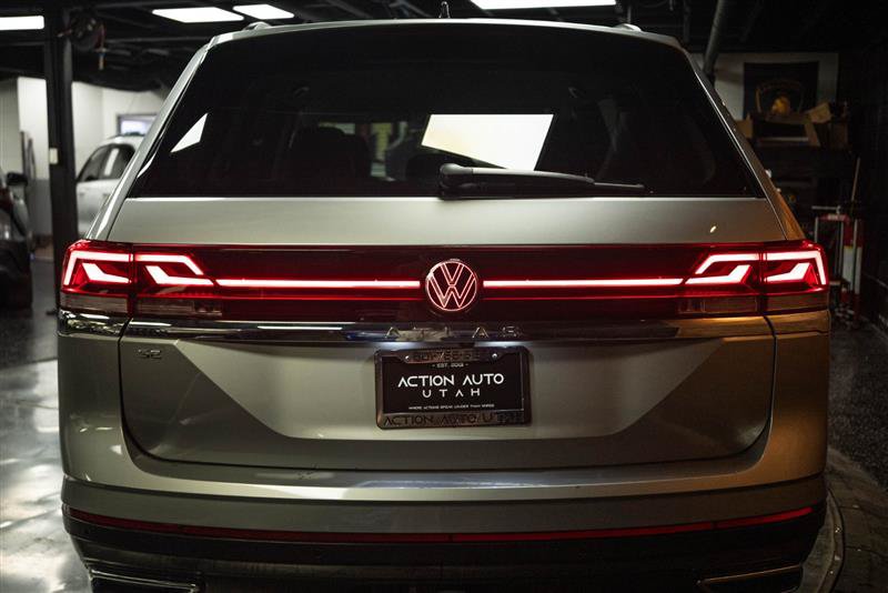 Used 2025 Volkswagen Atlas SE FWD image 6