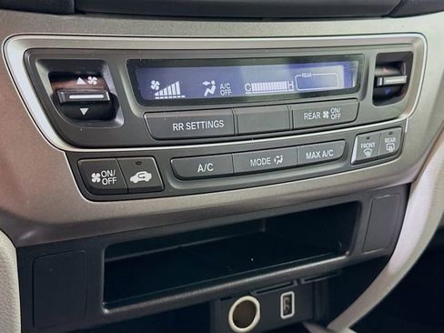 Used 2019 Honda Pilot LX image 16