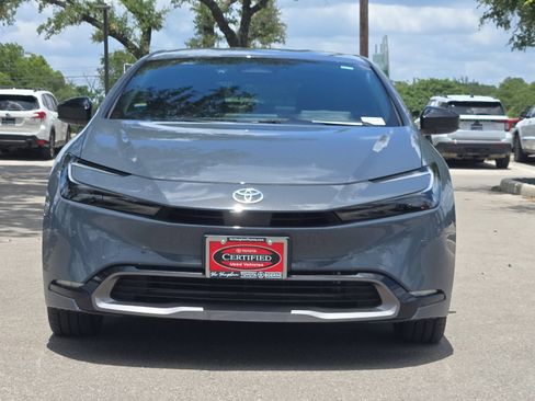 Certified 2026 Toyota Prius XLE FWD image 8