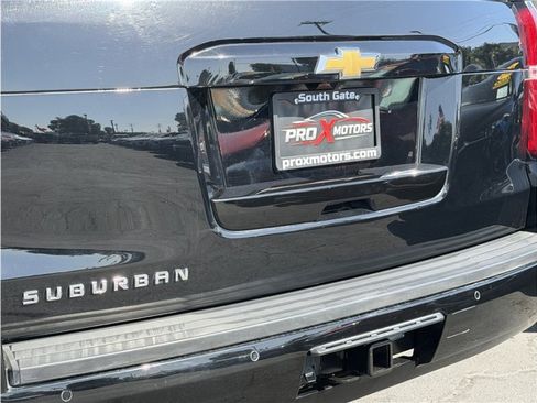 Used 2018 Chevrolet Suburban LT AWD/4WD image 49