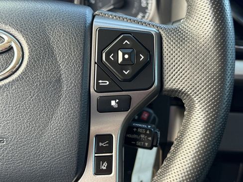 Used 2020 Toyota Tacoma SR5 image 25