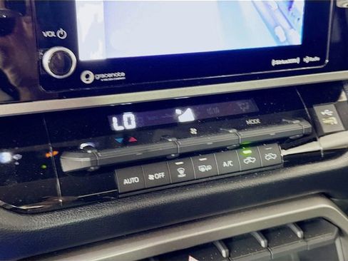 Used 2022 Toyota Tundra SR5 w/ SR5 Convenience Package image 16