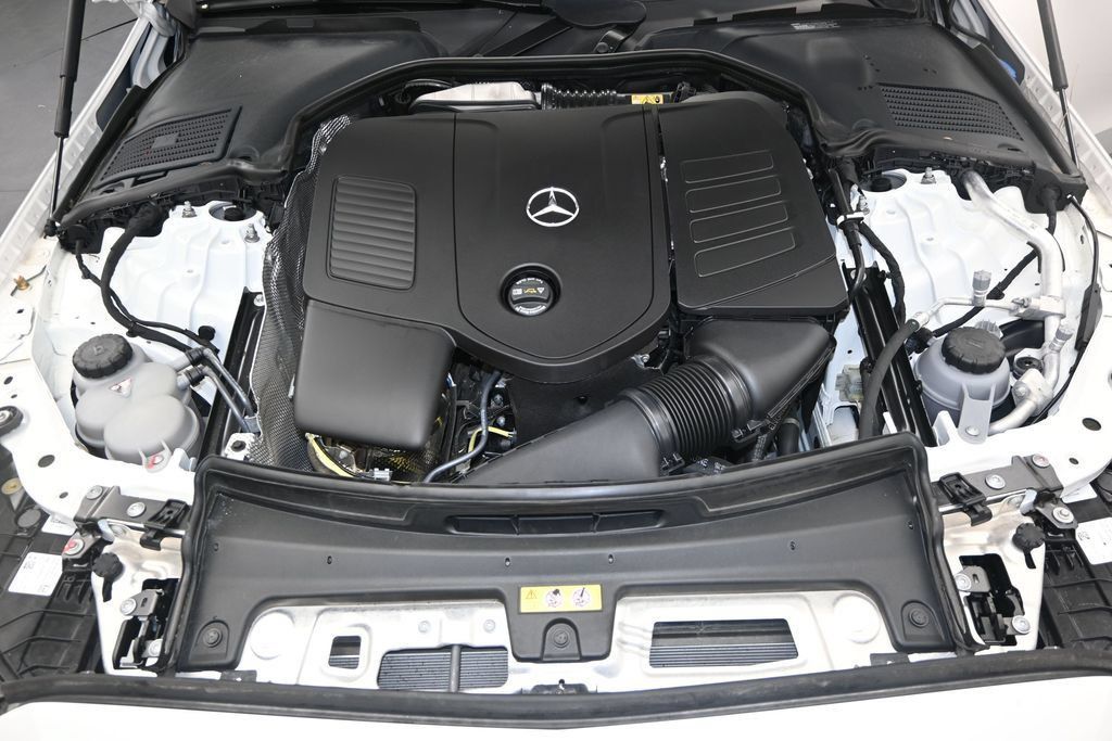 Used 2025 Mercedes-Benz C 300 Sedan image 26