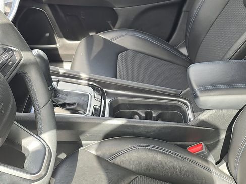 Used 2022 Jeep Compass Latitude image 17