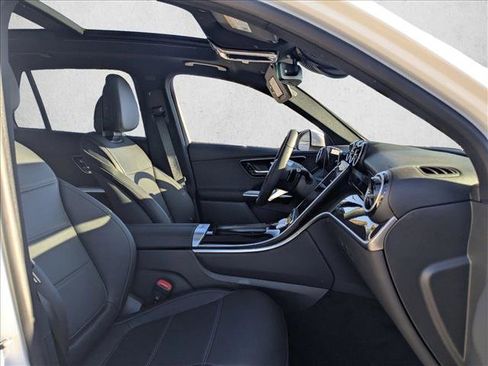 New 2025 Mercedes-Benz GLC 300 image 19