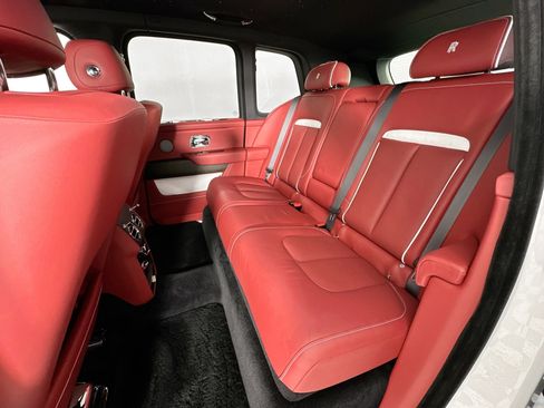 Certified 2022 Rolls-Royce Cullinan image 24