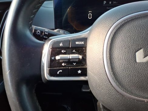 Used 2024 Kia Sorento S FWD image 18