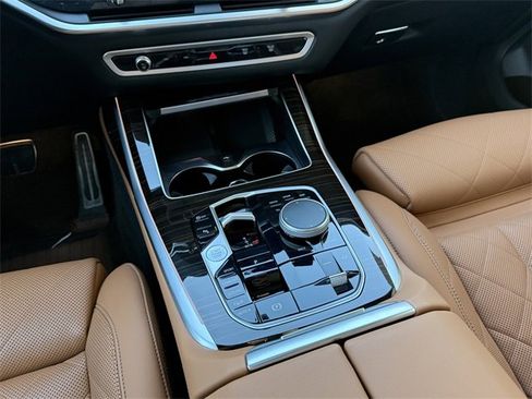 Certified 2023 BMW X7 xDrive40i w/ M Sport Package image 16