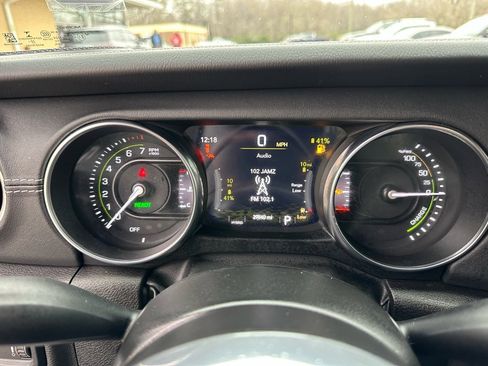 Used 2023 Jeep Wrangler Unlimited Sahara image 28