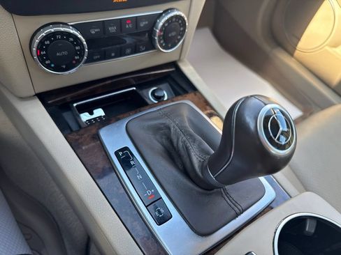 Used 2013 Mercedes-Benz C 300 4MATIC Sedan image 17