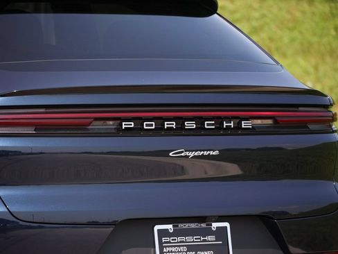 Certified 2026 Porsche Cayenne Coupe AWD/4WD image 21