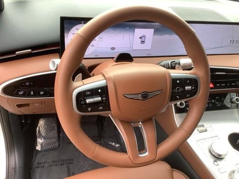 Used 2026 Genesis GV70 2.5T Advanced image 17