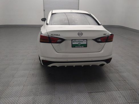 Used 2023 Nissan Altima 2.5 SV w/ SV Premium Package FWD image 6