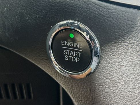 Used 2017 Ford Edge Sport w/ Technology Package image 21