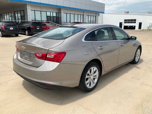Used 2025 Chevrolet Malibu LT FWD image 38