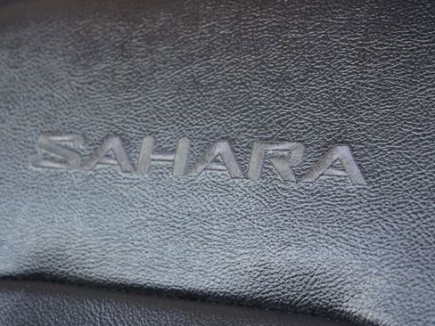 Used 2023 Jeep Wrangler Unlimited Sahara w/ Cold Weather Group AWD/4WD image 41