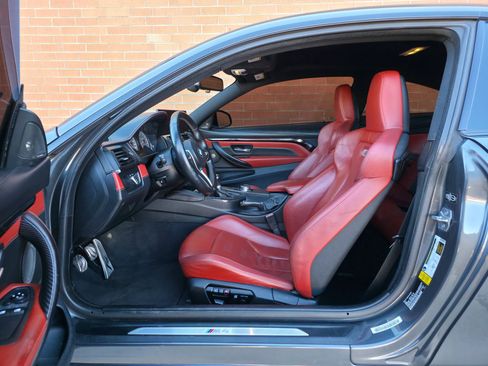 Used 2015 BMW M4 Coupe image 13