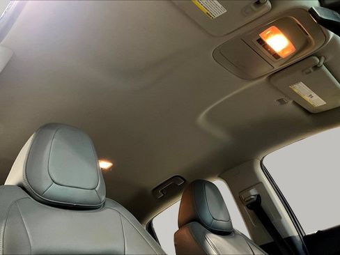 Used 2018 Chevrolet Colorado LT w/ Luxury Package, Chrome AWD/4WD image 28