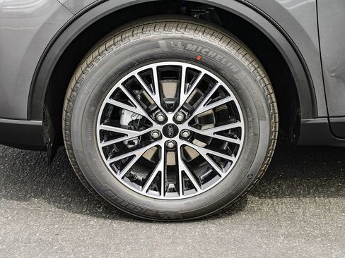 New 2025 Ford Escape Base w/ Class II Trailer Tow Package image 9