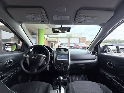Used 2018 Nissan Versa SV FWD image 19
