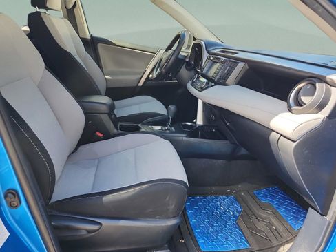 Used 2018 Toyota RAV4 XLE image 19