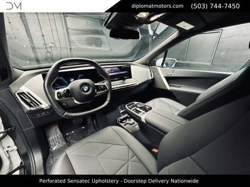 Used 2026 BMW iX xDrive45 AWD/4WD image 17