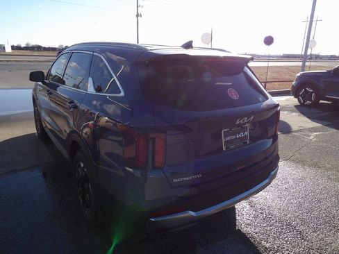 New 2026 Kia Sorento S image 9