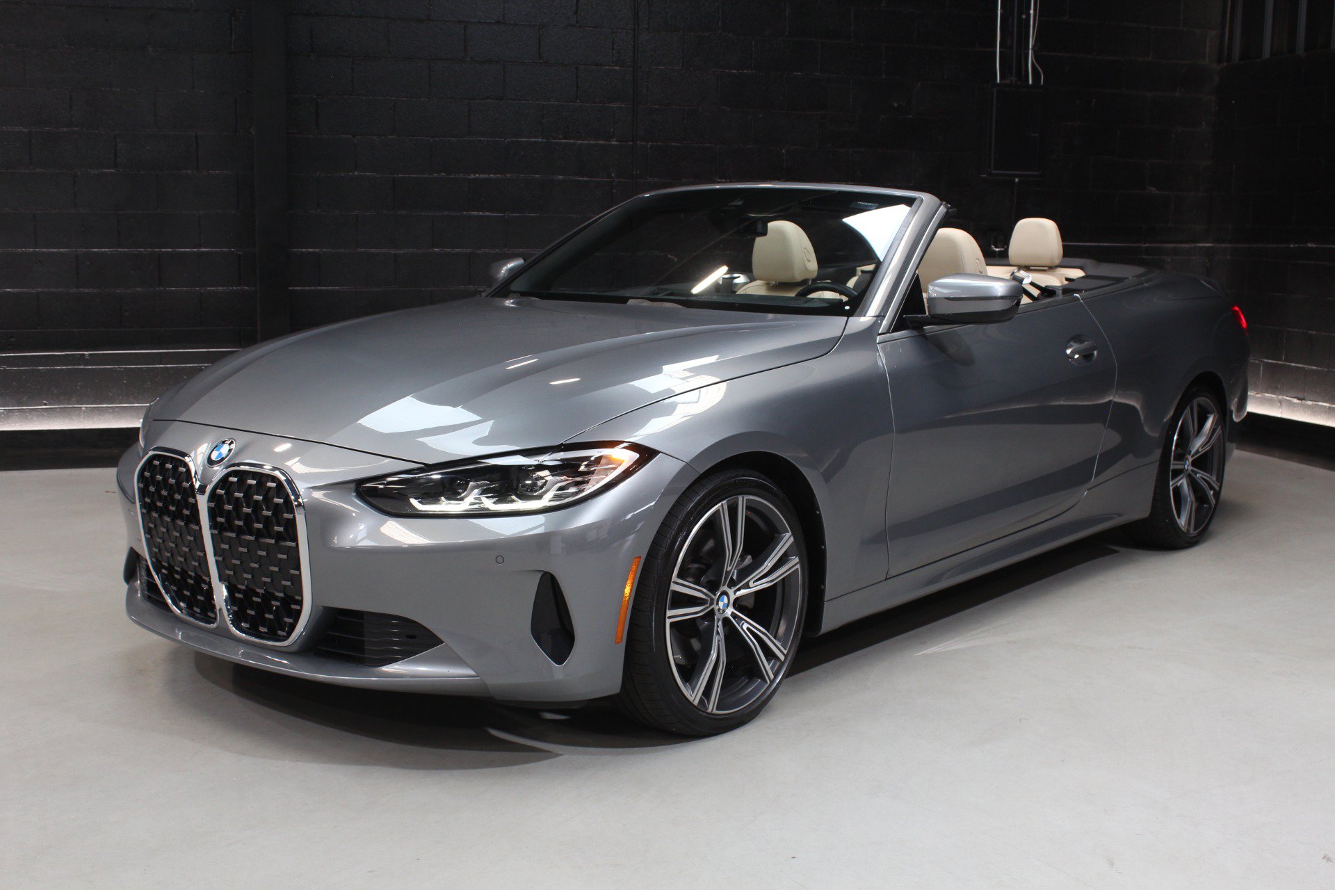 Used 2024 BMW 430i Convertible w/ Premium Package RWD image 6