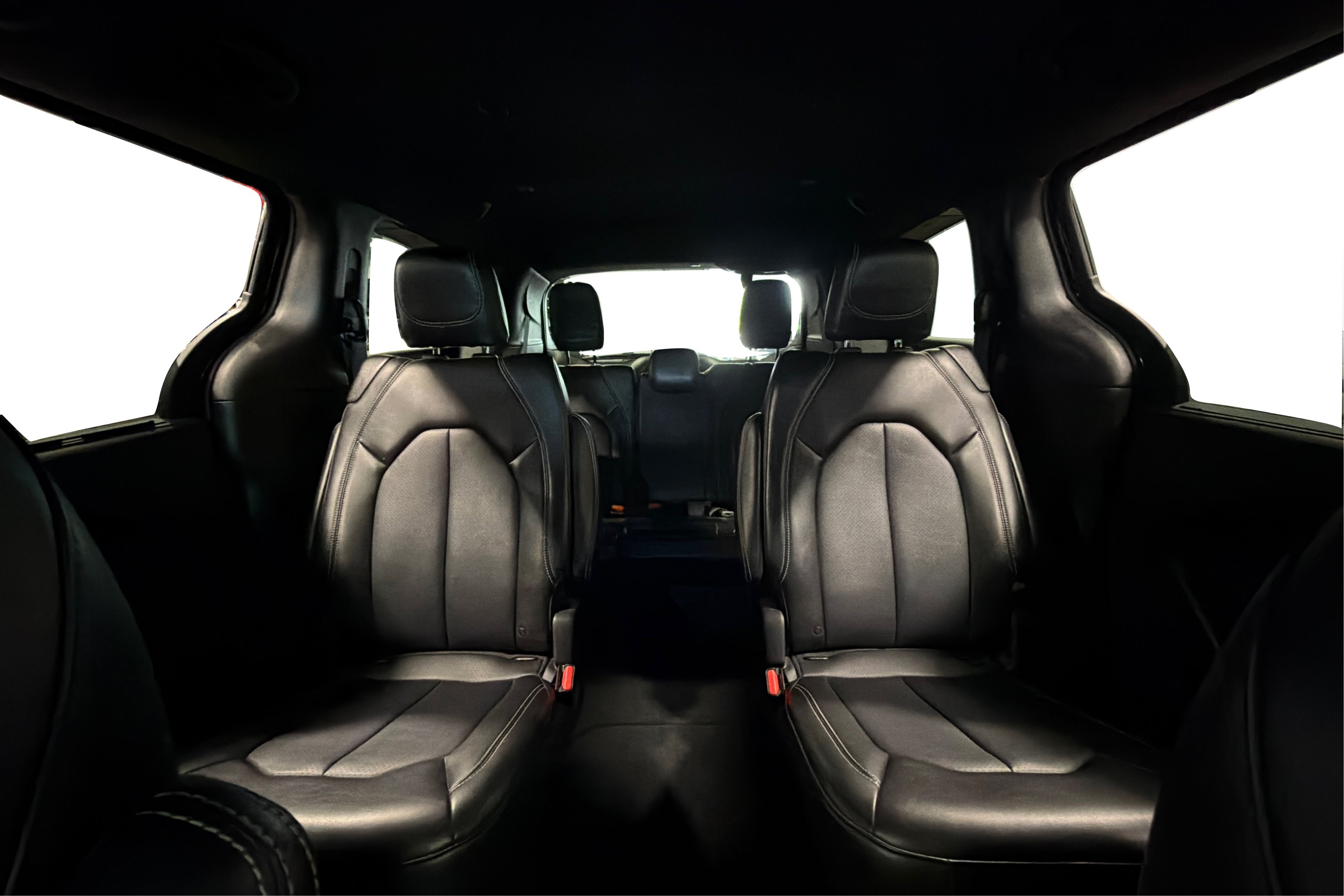 Used 2025 Chrysler Pacifica Select FWD image 43