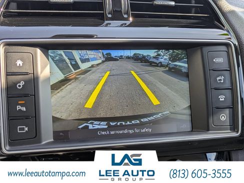 Used 2018 Jaguar F-PACE Prestige image 19